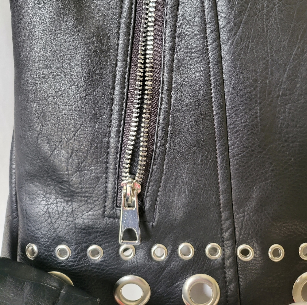 Woman's jacket - Picture 5 of 8
